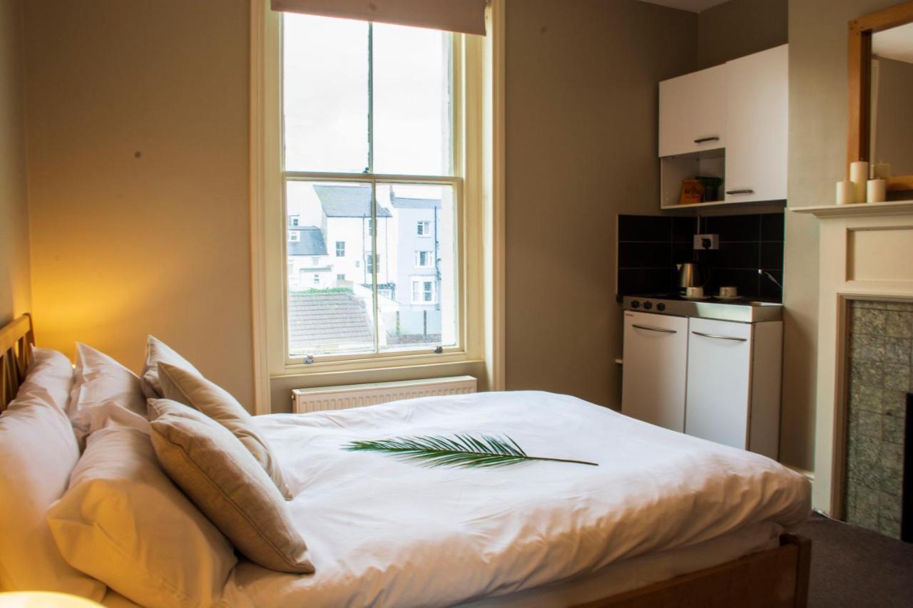 Amherst Brighton Екстер'єр фото